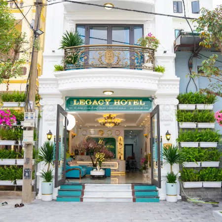 Legacy Hotel Ninh Binh 1 Отели рядом с достопримечательностью «Гора Нон Нуок»