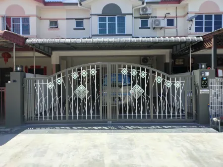 Jess Oasis Stay Отели в г. Тамбун