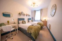 2 Bed Refurbished apartment/ Parking/ Pet Friendly - Kylpyammeita