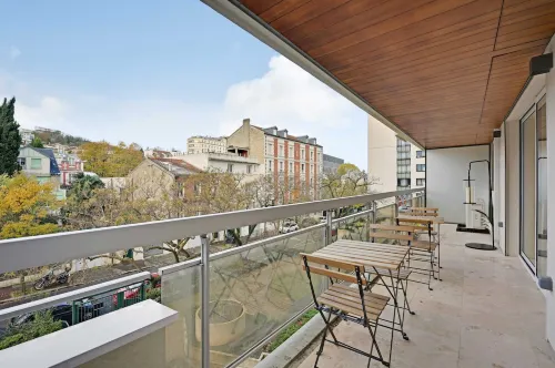 Charming apt with balcony - 2BR/4P - Suresnes