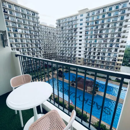 J&J Mactan Stays PS4, Netflix, Pool & Paid/Parking