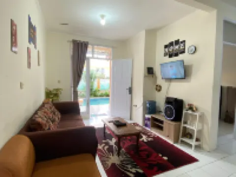 Villa Fathan private pool Hotel a Pacet