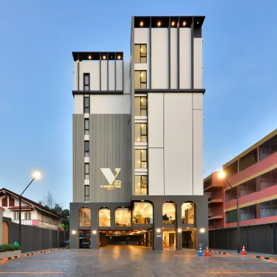 V32 Hotel โรงแรมใกล้สะพานใหม่
