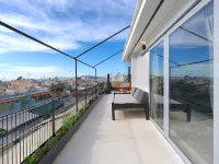 Athens at your feet, Fiber 1000Mbps + great view - Layanan Antar-Jemput