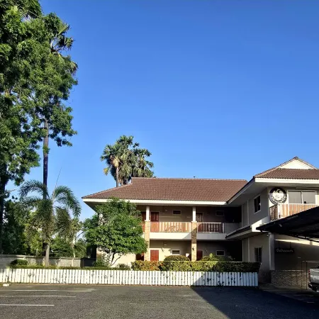 Laem Thaen Guesthouse Bangsaen-Angsila Road