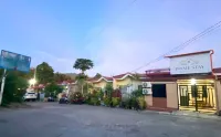 Prime Stay Transient House (2 Bedroom) - parking