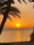 Sea View from Your Bed – Beachfront - 2星級