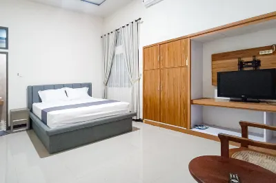 RedDoorz @ RRR Guesthouse Mataram Hotels in Lombok