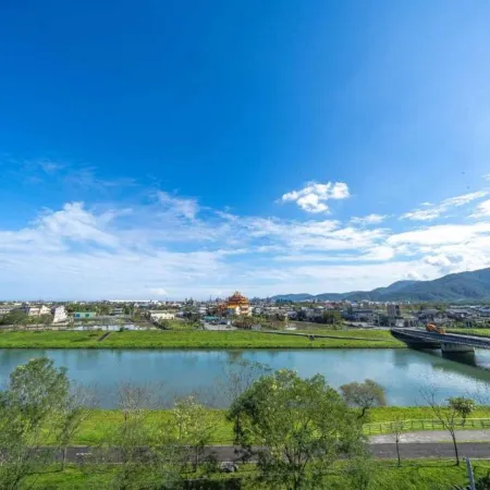Along the River B&B Отели рядом с достопримечательностью «Су-Au Колд Спринг»