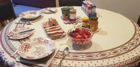 Liz on Lowry Отели в г. Хейстингс