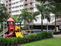Warm & Cozy Retreat near SM Trece 탄사 호텔
