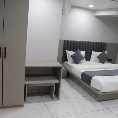 Hotel RK Villa Отели рядом с достопримечательностью «Храм Сомнатх»