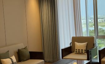 HUAFENG HOTEL JAKARTA(CBD PIK 2)
