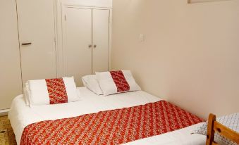 Shared appartement with 3 private rooms terrace garden parking 600m RER B