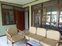 Imah Budi Luhur Hotels in Sukasari