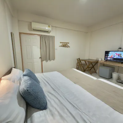 Baan B Service Apartment アサンプション大学 シラチャ周辺のホテル