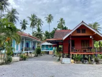 帕查琳民宿 鄰近Loh Pared Bay Beach的酒店