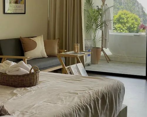 LAYO HOMESTAY Hotels near Pha Mhee Cave