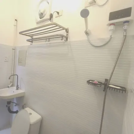 Room 208 studio type apartment yumi apt near SM clark