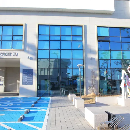 Surf Resort Jukdo Stay Отели рядом с достопримечательностью «Пляж Джукдо»