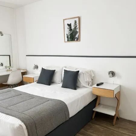 Alpino Hotel Отели рядом с достопримечательностью «Стадион G.E.B.A»