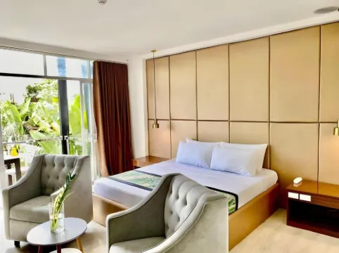 THE HOTEL SOPHIA INC