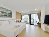 V32 Hotel 짜뚜짝 주변 호텔