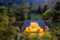 360 Black Cabin-Mountain View & Warm Mineral Pool -  case vacanza in affitto