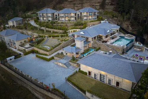 The Soaltee Resort, Shivapuri National Park Kathmandu - ที่มีที่จอดรถ