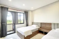 Kim Tan Motel - Tan Do Industrial Park - parking