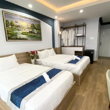 Home Away Homestay - Do Quang Dau Отели рядом с достопримечательностью «Центральная Мечеть Сайгона»
