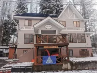 Hotel Hakuba Powder Republic Отели в г. 