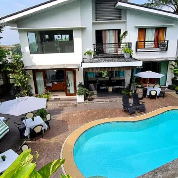 Date and Dine Residences