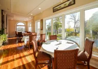 Niagara Grandview Boutique Hotel