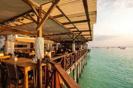 Zenobia Beach Resort Отели рядом с достопримечательностью «Nungwi public Beach»