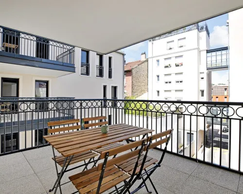 Elegant Appt - 2BDR/6P - Near Paris & La Défense Hotels in Suresnes