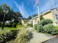 Elegant 3BR/2BA House in the Heart of Princeton + Free Parking