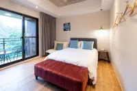 บังกะโล 6 ห้องนอน 6 ห้องน้ำส่วนตัว ขนาด 40 ตร.ม. – ชุมชนซานอี้