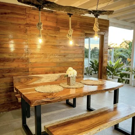 Sundown Farm Stay | Mahogany Villa with Pool