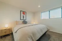 2BR Stay in the City, Gloucester