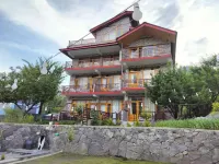 Mountainshack Riverside Stay & Cafe Hotels in Kullu District