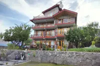 Mountainshack Riverside Stay & Cafe  호텔