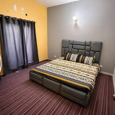 Aura Suites Hotels near Giga Mall