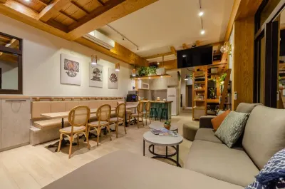 Shanlight B&B Hotels in Yuanshan Township