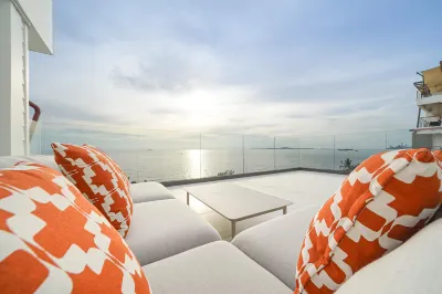 Surf Beach House Hotels in 
