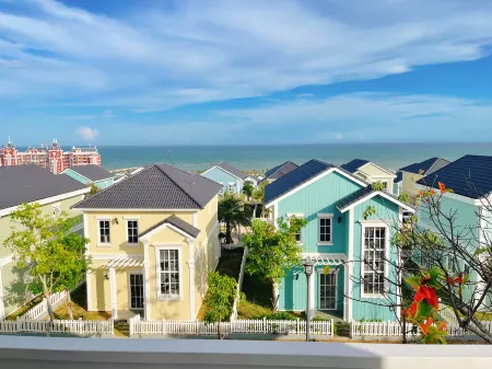 Novaworld Phan Thiet - Alala Stay Отели рядом с достопримечательностью «Dino Park Phan Thiet»