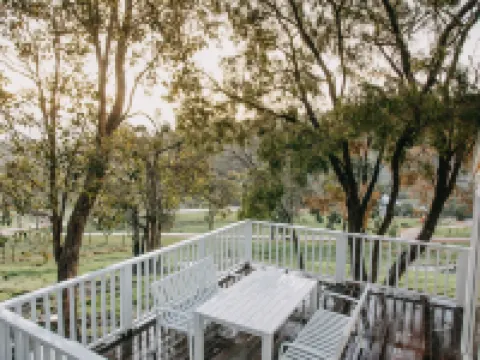 Ampersand Estates The Vintner's Residence Hotels in Pemberton