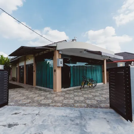 Loh Residence@Pinjistation (8pax 4br)