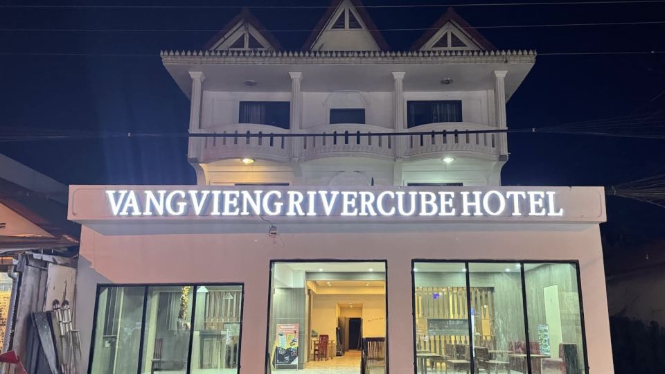 Vang Vieng Rivercube Hotel