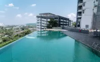 Majestic Sanctuary Homestay Netflix / 2 Carpark Hotels in Tupai